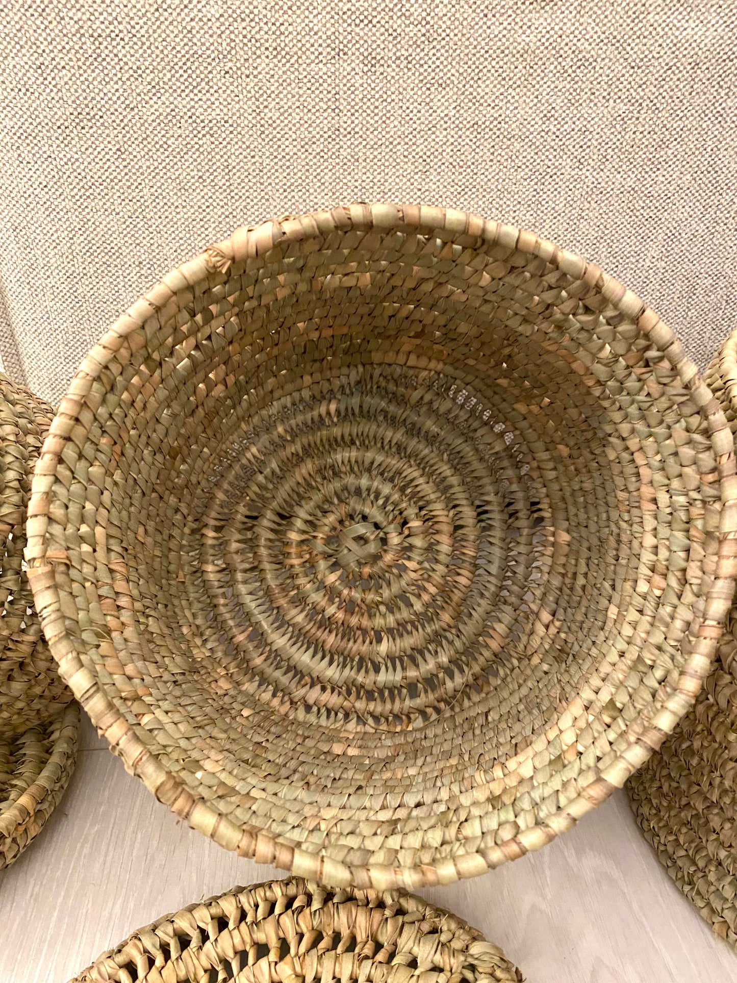 Panier de rangement "Salé" rond à couvercle en paille et feuille de palmier - Lot de 3