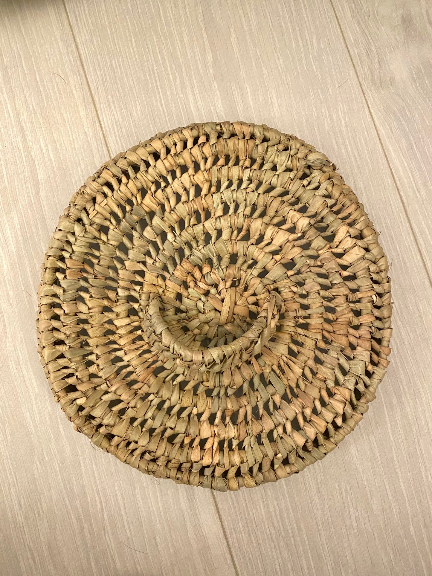 Panier de rangement "Salé" rond à couvercle en paille et feuille de palmier - Lot de 3